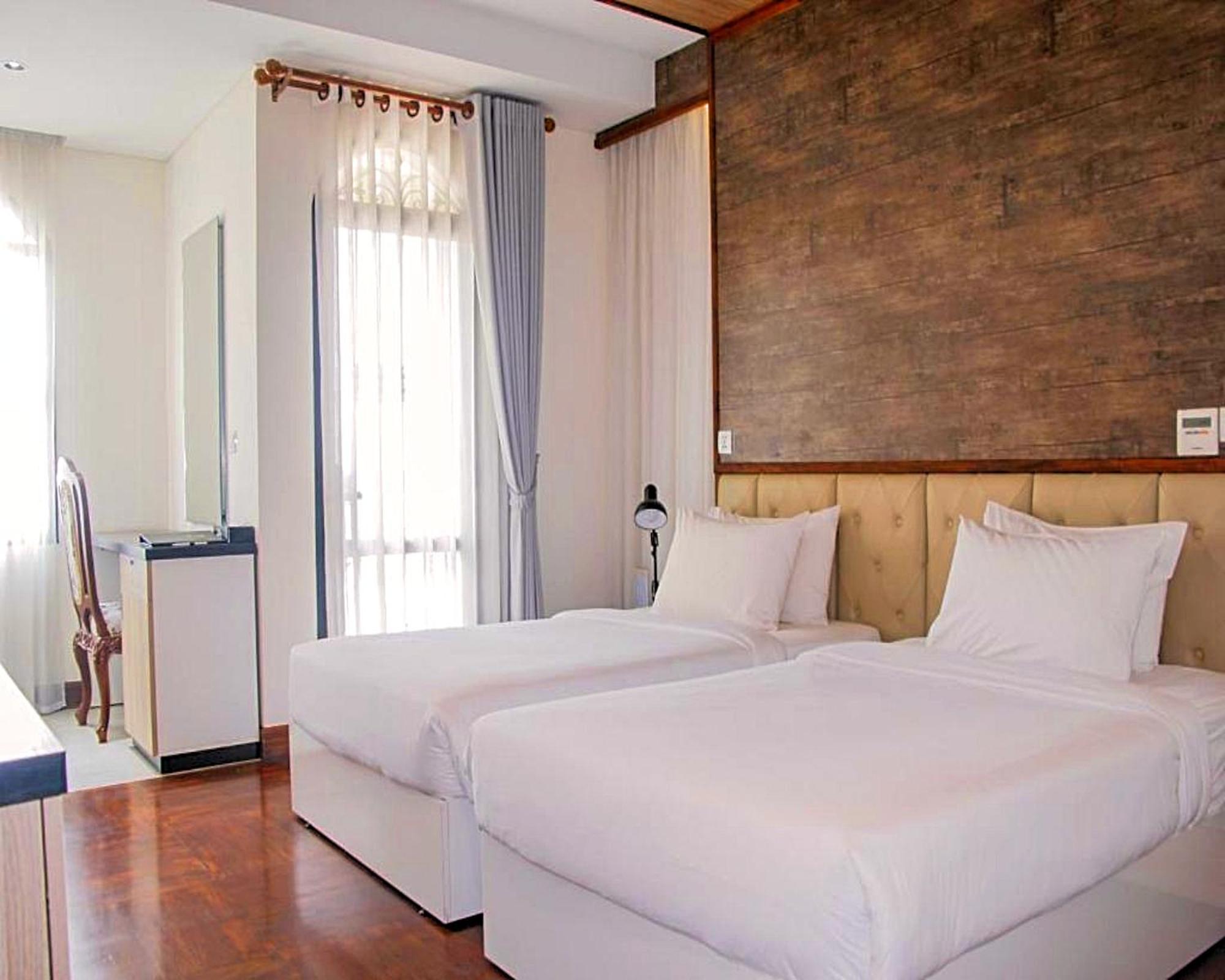 แอลซีเอส โฮเทล แอนด์ อพาร์ตเมนต์ Hotel พนมเปญ ภายนอก รูปภาพ