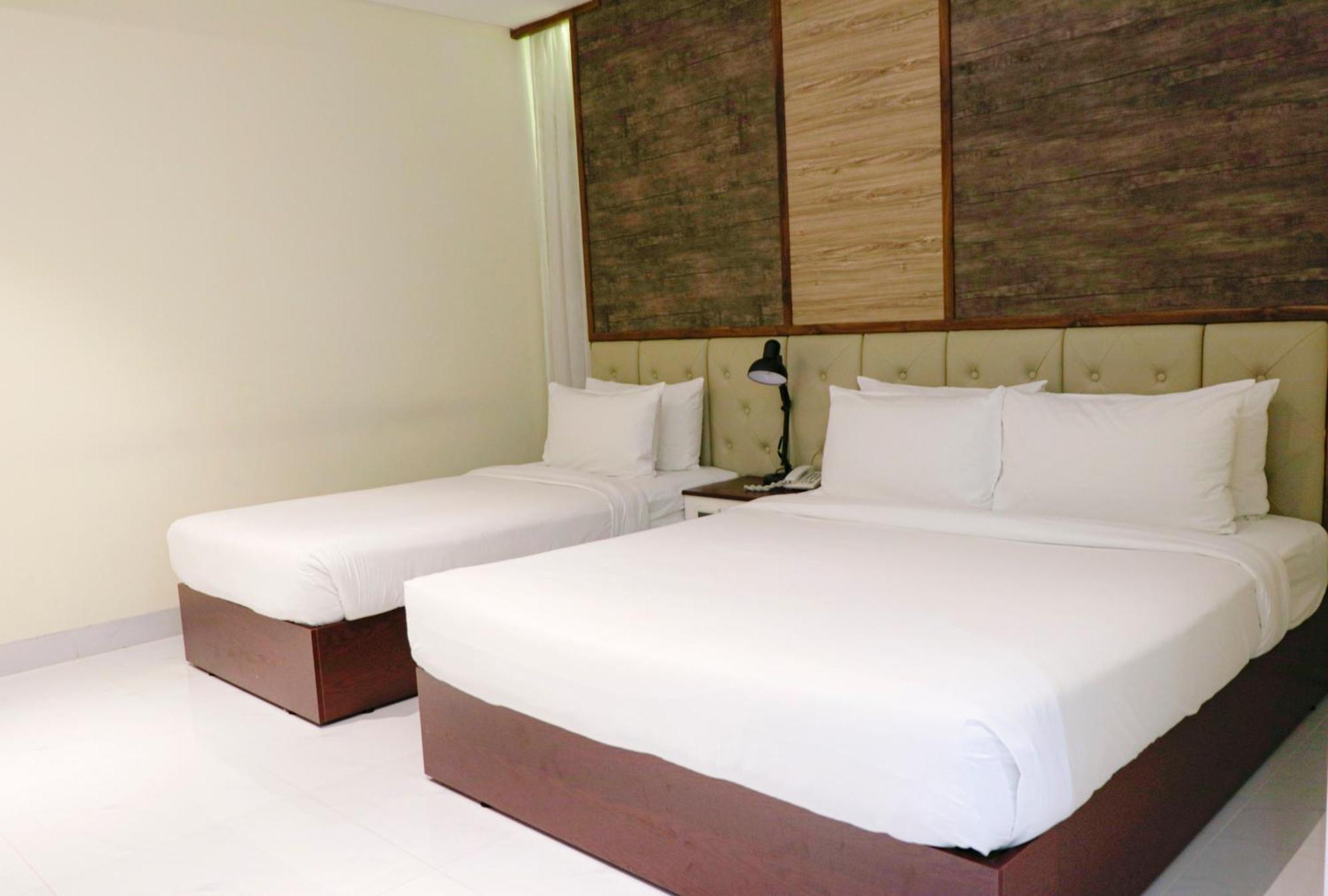 แอลซีเอส โฮเทล แอนด์ อพาร์ตเมนต์ Hotel พนมเปญ ภายนอก รูปภาพ