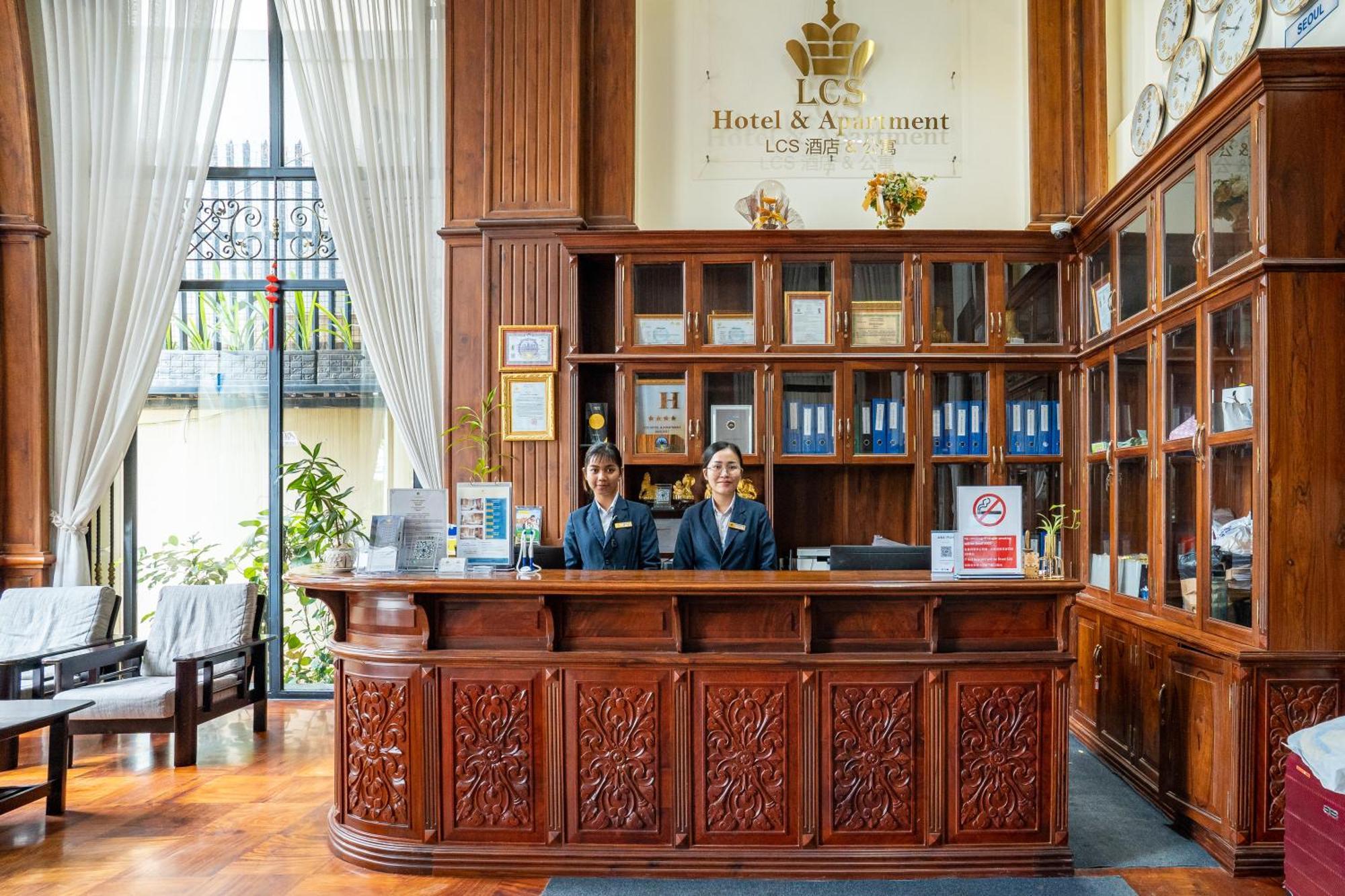 แอลซีเอส โฮเทล แอนด์ อพาร์ตเมนต์ Hotel พนมเปญ ภายนอก รูปภาพ