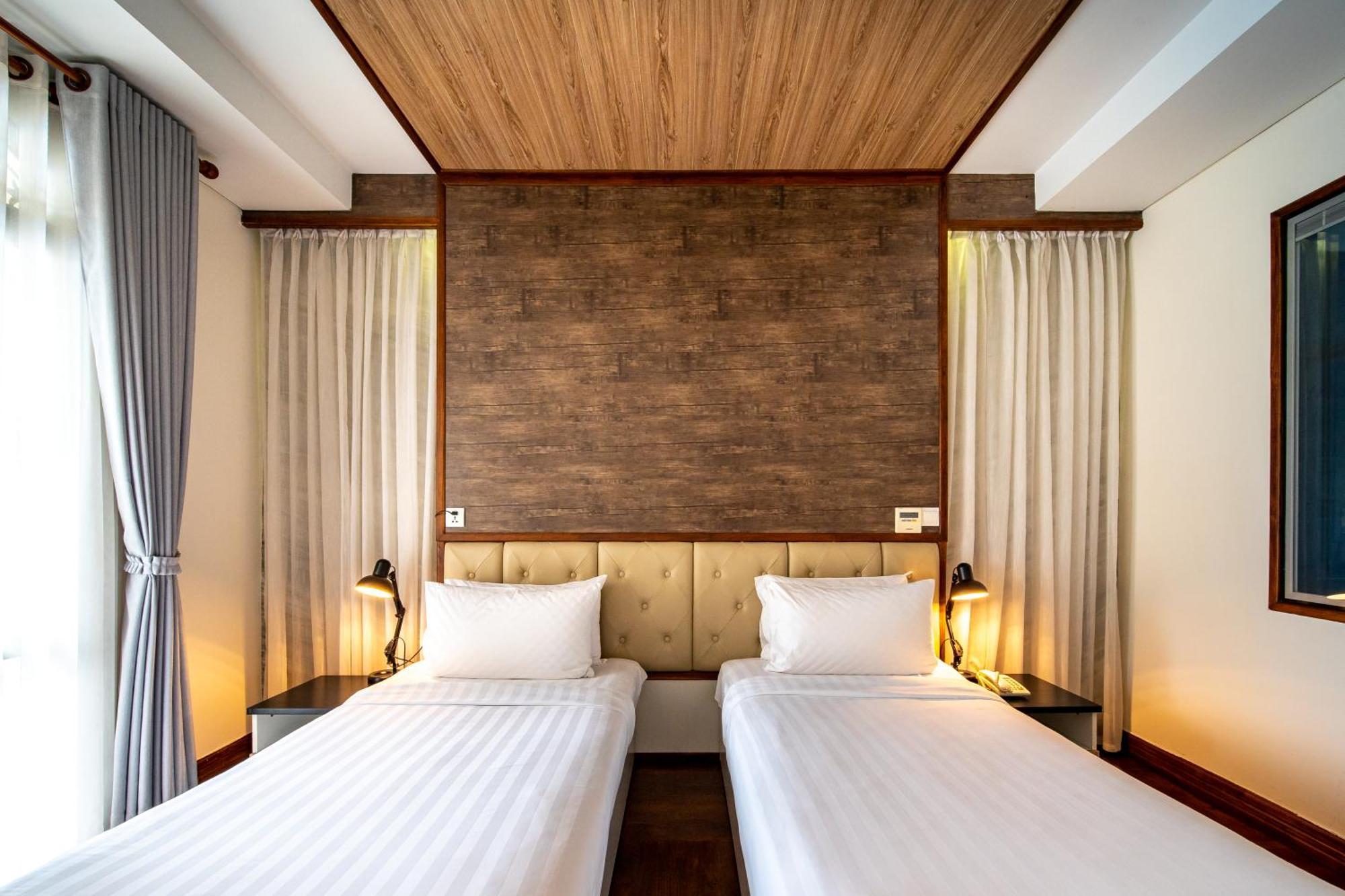 แอลซีเอส โฮเทล แอนด์ อพาร์ตเมนต์ Hotel พนมเปญ ภายนอก รูปภาพ