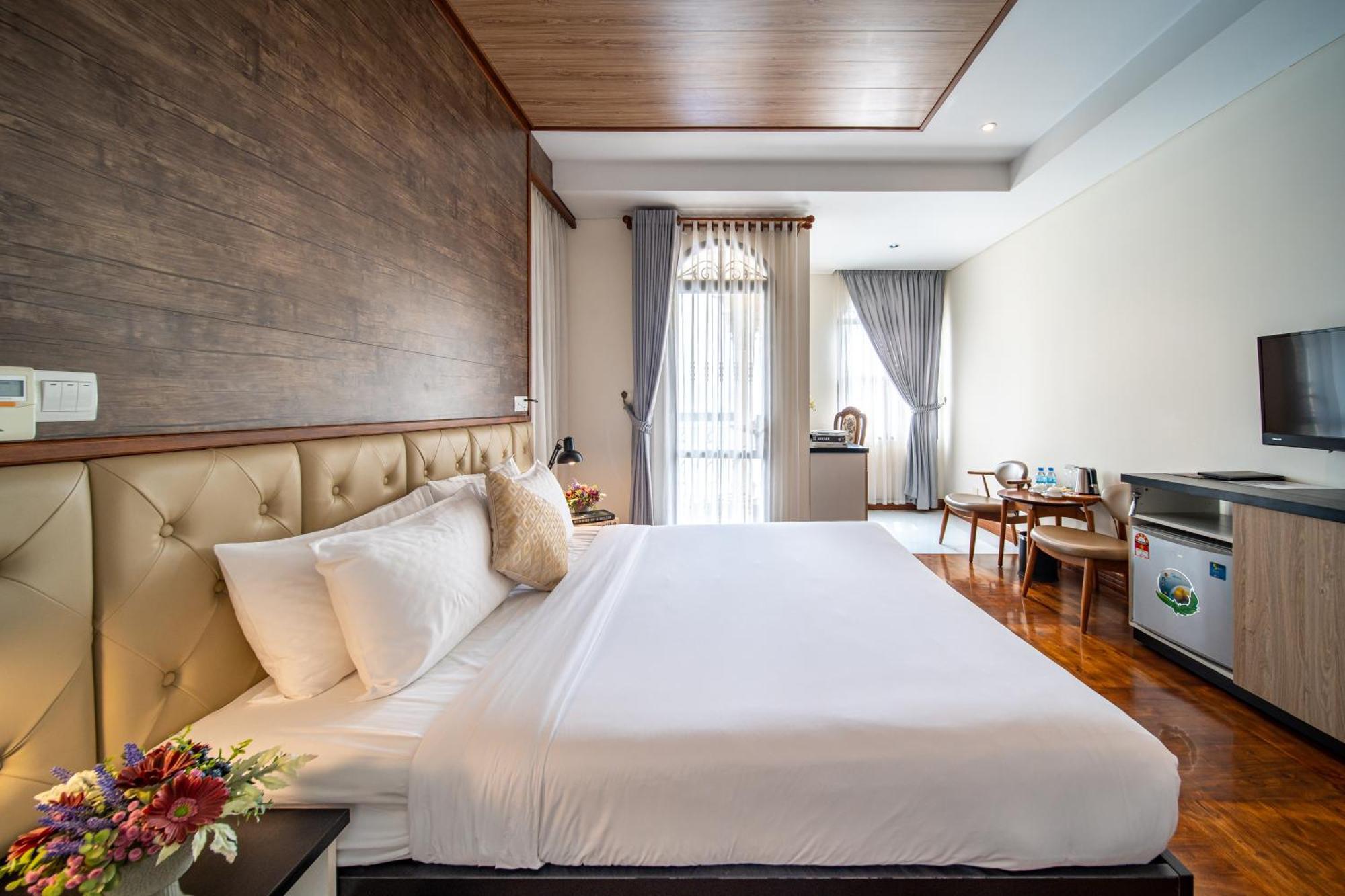 แอลซีเอส โฮเทล แอนด์ อพาร์ตเมนต์ Hotel พนมเปญ ภายนอก รูปภาพ